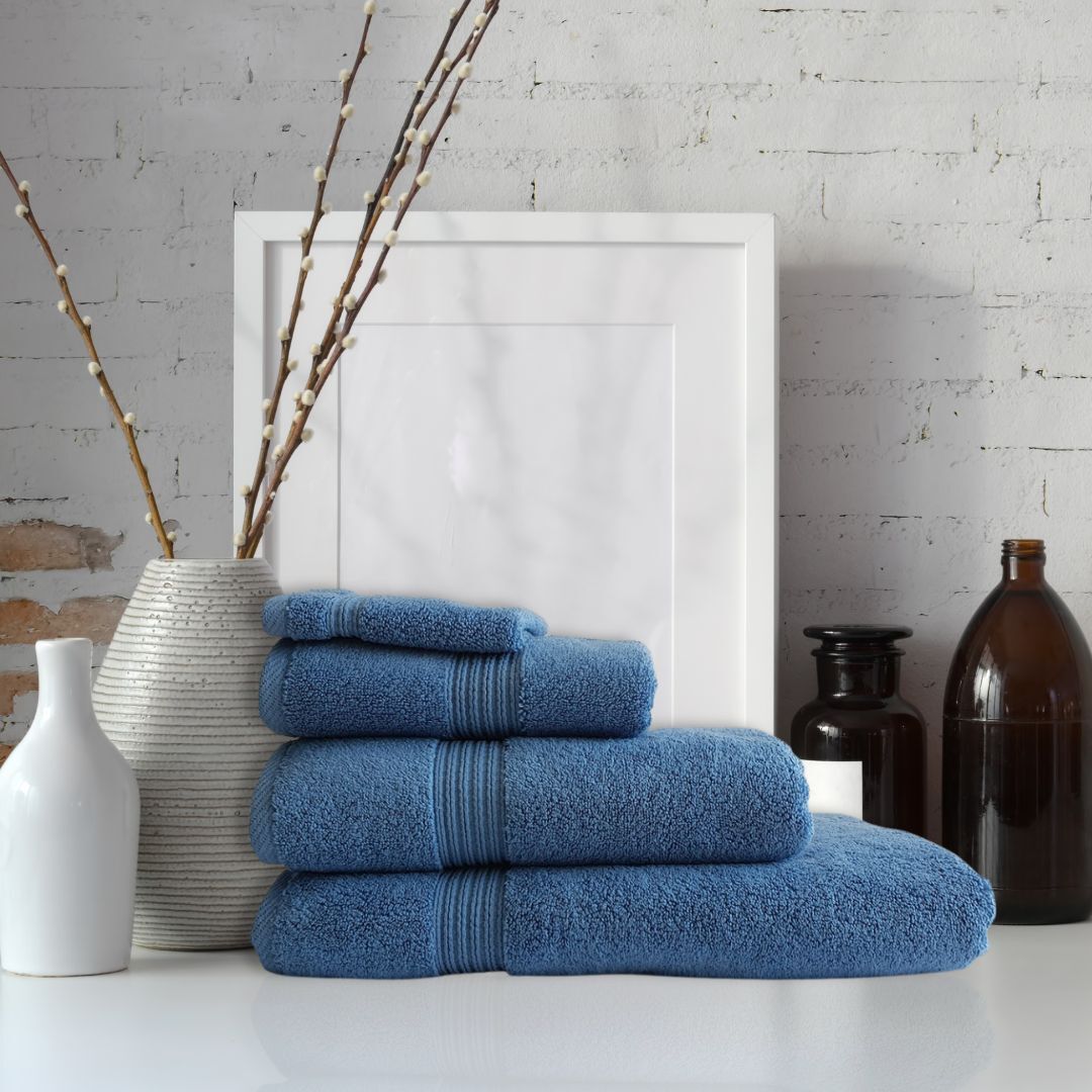 LN04130-10_1.jpg Colibri Imperial Hand Towel 50x90cm Coronet Blue - Image 1