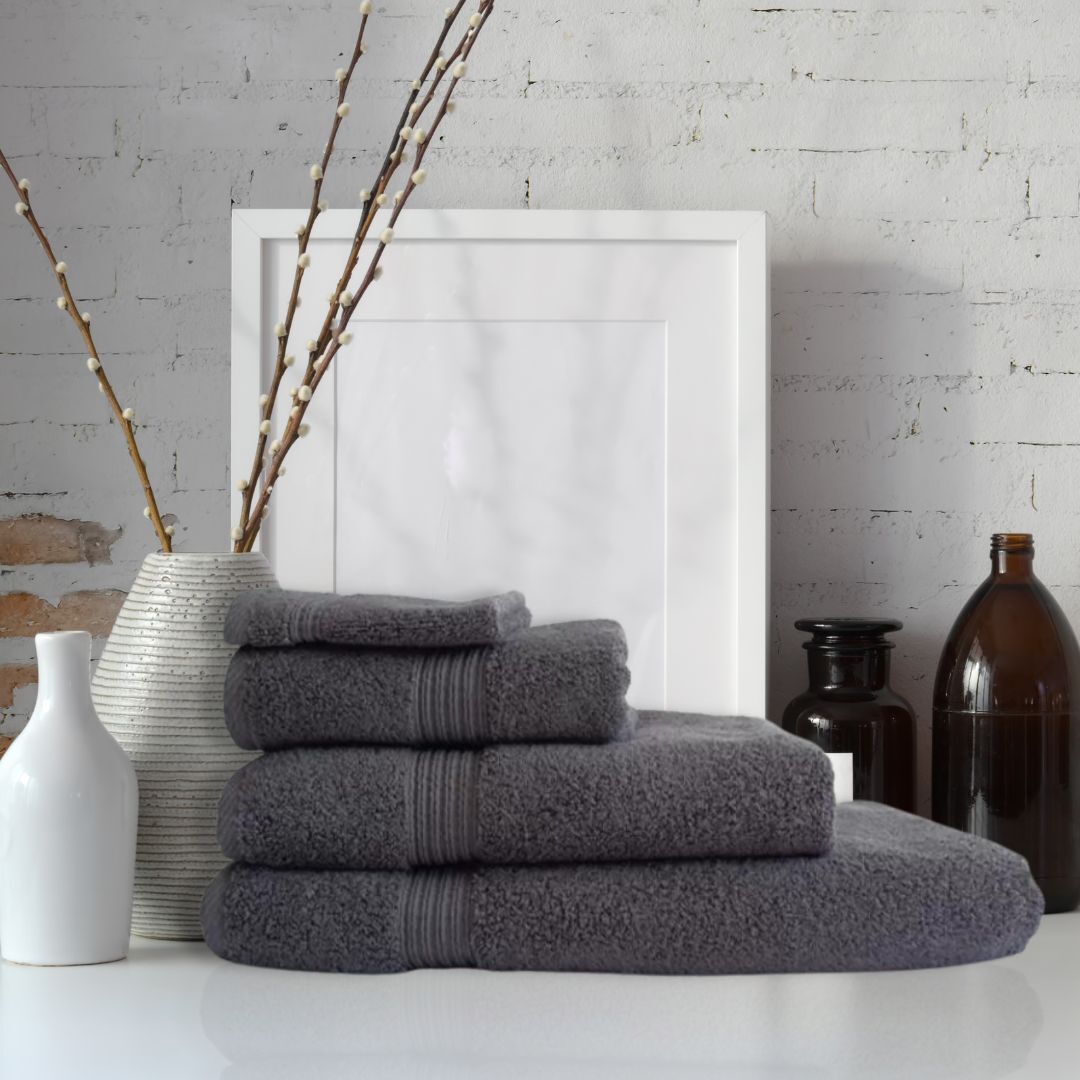 Colibri Imperial Hand Towel 50x90cm Charcoal - Image 1