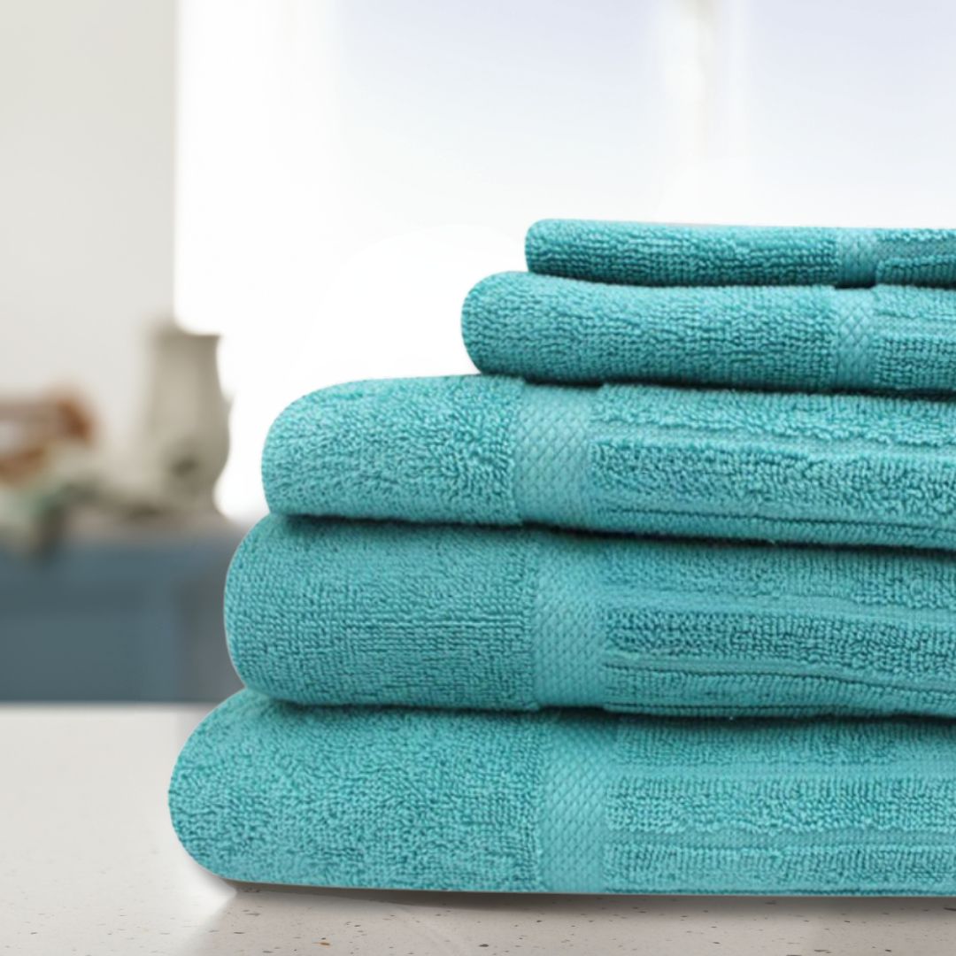 LN03222-6_1.jpg Galleon Bath Towel Jade Green70cm x 130 - Image 1