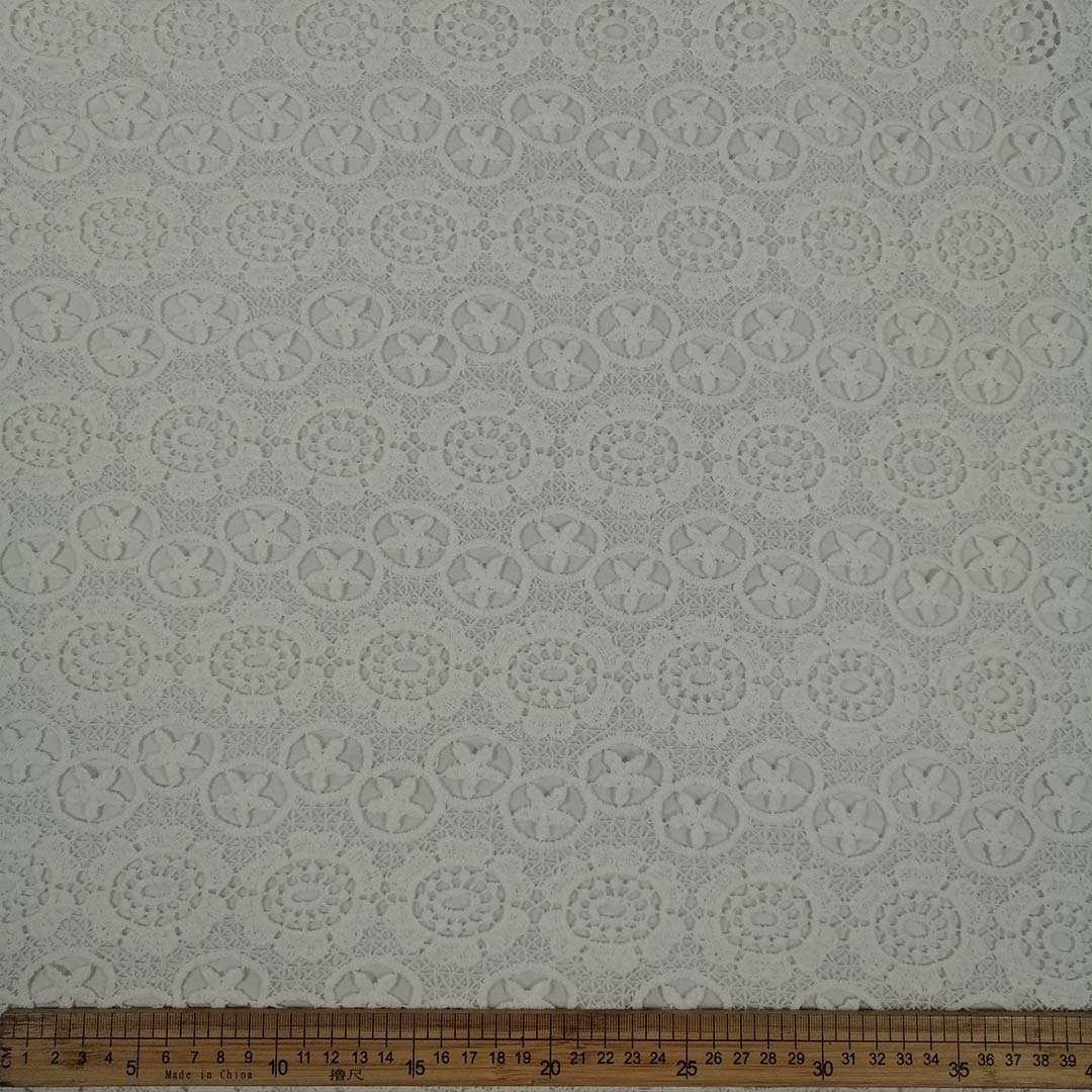 DR0899936_1.jpg Cotton Lace Los Angeles Q11107 – Elegant cotton lace trim featuring intricate details, ideal for fashion, home décor, and crafts, bringing timeless beauty to any project